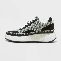 Universal Thread Women's Persephone Sneakers - Woven Lace-Up Comfort