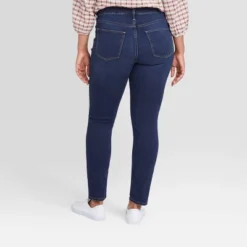 Universal Thread Women's Mid-Rise Skinny Jeans - Dark Wash Blue -Universalthread GUEST 29f19ea2 1cd9 4506 b50d 01a19761062e