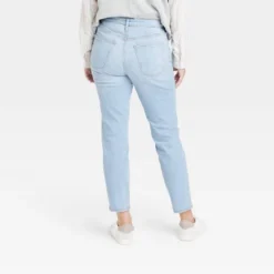 Universal Thread™ Women's Light Wash High-Rise Slim Straight Jeans -Universalthread GUEST 4c94c6e4 51be 4859 b4a5 cf3ba39c2bd2