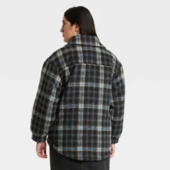 Universal Thread Women's Oversized Quilted Shacket - Plaid Pattern