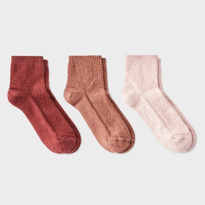 Universal Thread Women's Textured Stitch Ankle Socks, 3-Pack 7 Universal Thread Women's Textured Stitch Ankle Socks, 3-Pack - Image 5