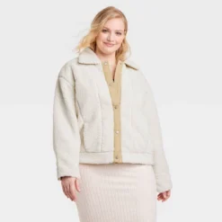Universal Thread Women's Utility Faux Fur Jacket - White -Universalthread GUEST 8fb26fed 1fff 4bd1 928a 8228a148290f