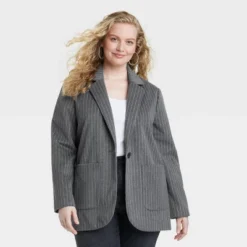 Universal Thread™ Women's Relaxed Fit Blazer – Versatile Single-Breasted Style -Universalthread GUEST a36499e3 e994 4900 8d4b 245d0e4650c8