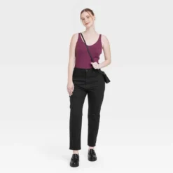 Universal Thread™ Women's High-Rise 90's Slim Straight Jeans - Black -Universalthread GUEST ae619e0a e5a1 4000 bfd5 e79bff14ad5d