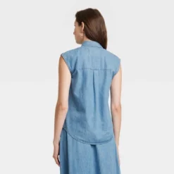 Universal Thread Women's Sleeveless Denim Button-Down Shirt