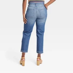 Universal Thread™ Women's High-Rise Vintage Straight Jeans in Indigo -Universalthread GUEST bc0d3cd4 817d 4f67 b0bd 7a6d21a4f3cc
