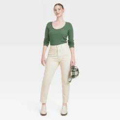 Universal Thread Women's High-Rise 90's Slim Straight Jeans - White -Universalthread GUEST c6bca884 7153 4cf1 8813 84fac5016044