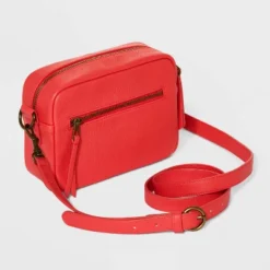 Camera Crossbody Bag With Strap - Universal Thread™ -Universalthread GUEST cedfa78f 575b 4cc6 8a21 7925f04b5efb