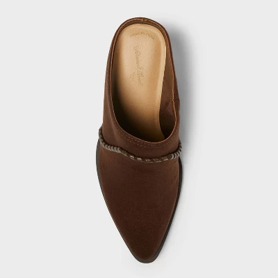 Universal Thread Women’s April Block Heels with Memory Foam Insole - Brown 4 Universal Thread Women’s April Block Heels with Memory Foam Insole - Brown - Image 2